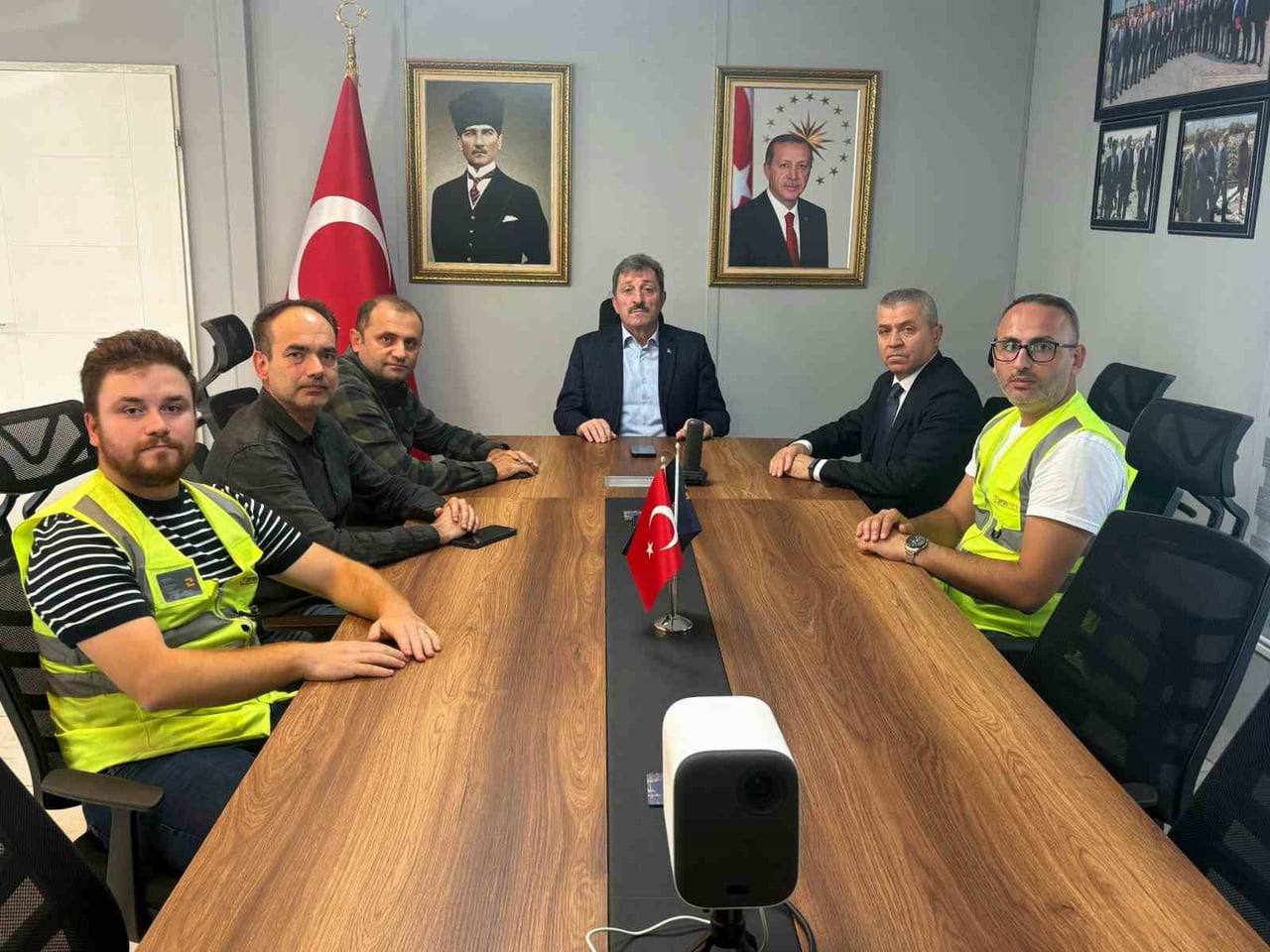 SAMSUN VALİSİ ORHAN TAVLI, SAMSUN TEKNOLOJİ ORGANİZE SANAYİ BÖLGESİ’Nİ (OSB) ZİYARET EDEREK...
