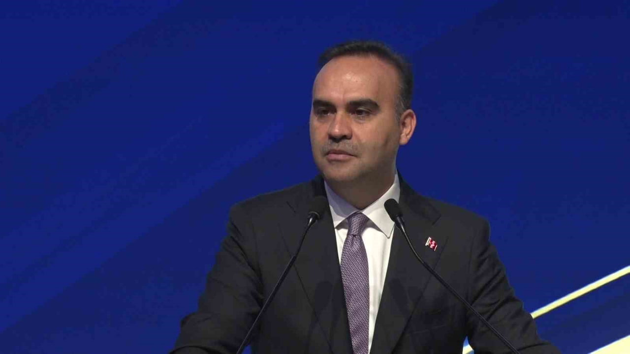 SANAYİ VE TEKNOLOJİ BAKANI MEHMET FATİH KACIR KONUŞMA YAPTI