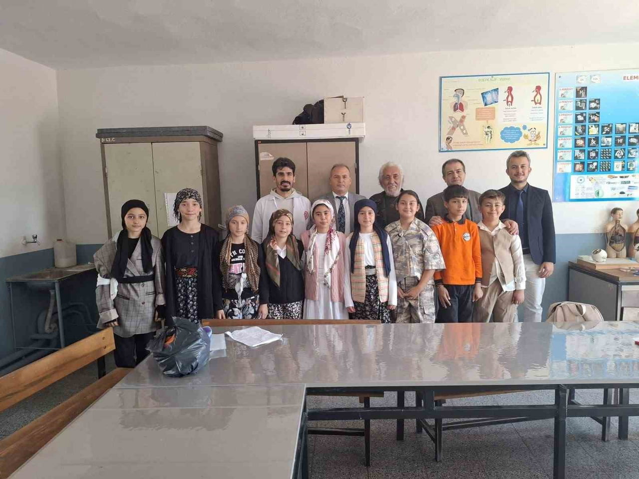 SARIGÖL İLÇE MİLLÎ EĞİTİM MÜDÜRÜ YILDIRAY DEMİRTAŞ, ÇAVUŞLAR İLKOKULU VE ORTAOKULUNU ZİYARET...