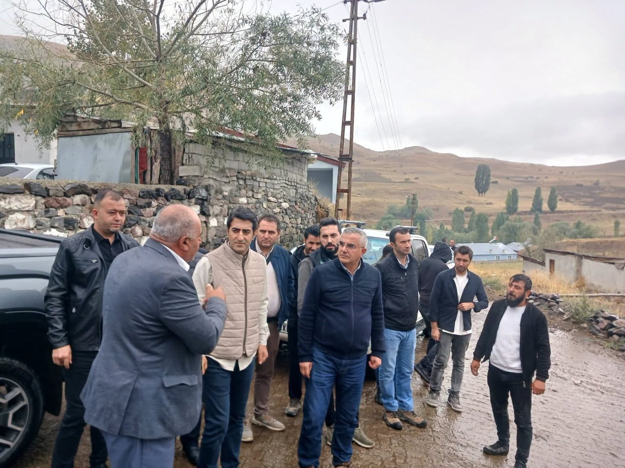 SARIKAMIŞ KAYMAKAMI ASLANTATAR’DAN KÖY ZİYARETLERİ(KARS-İHA)