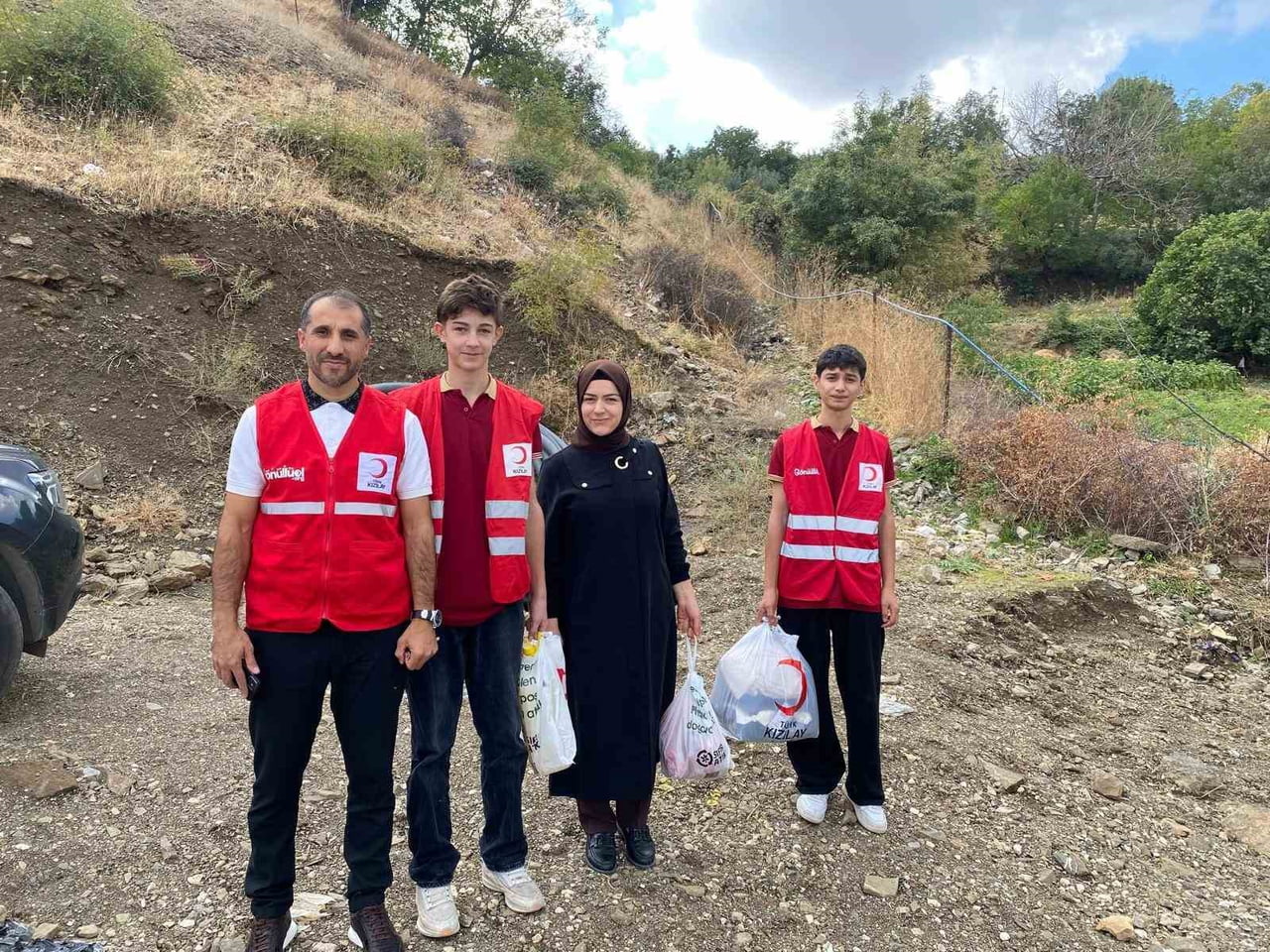 SASON ANADOLU LİSESİ ÖĞRENCİLERİNDEN ÖRNEK SOSYAL SORUMLULUK