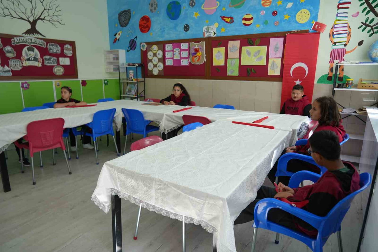 ŞEHİT BURAK ÖZKAN’IN ADI ÖZEL EĞİTİM SINIFINDA YAŞATILACAK