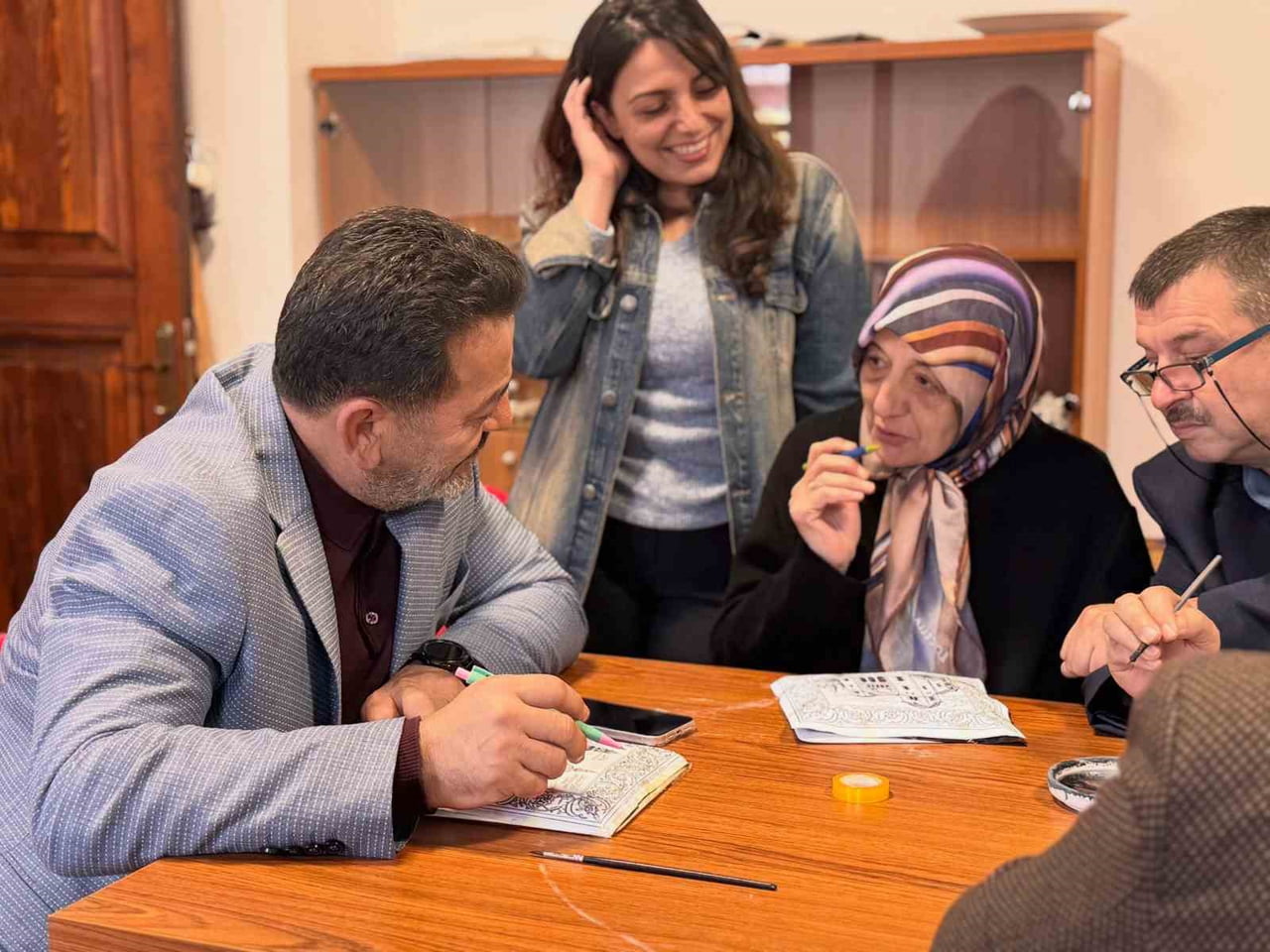 ŞEHİT YAKINLARI VE GAZİLER ÇİNİ SANATINI YAŞATIYOR