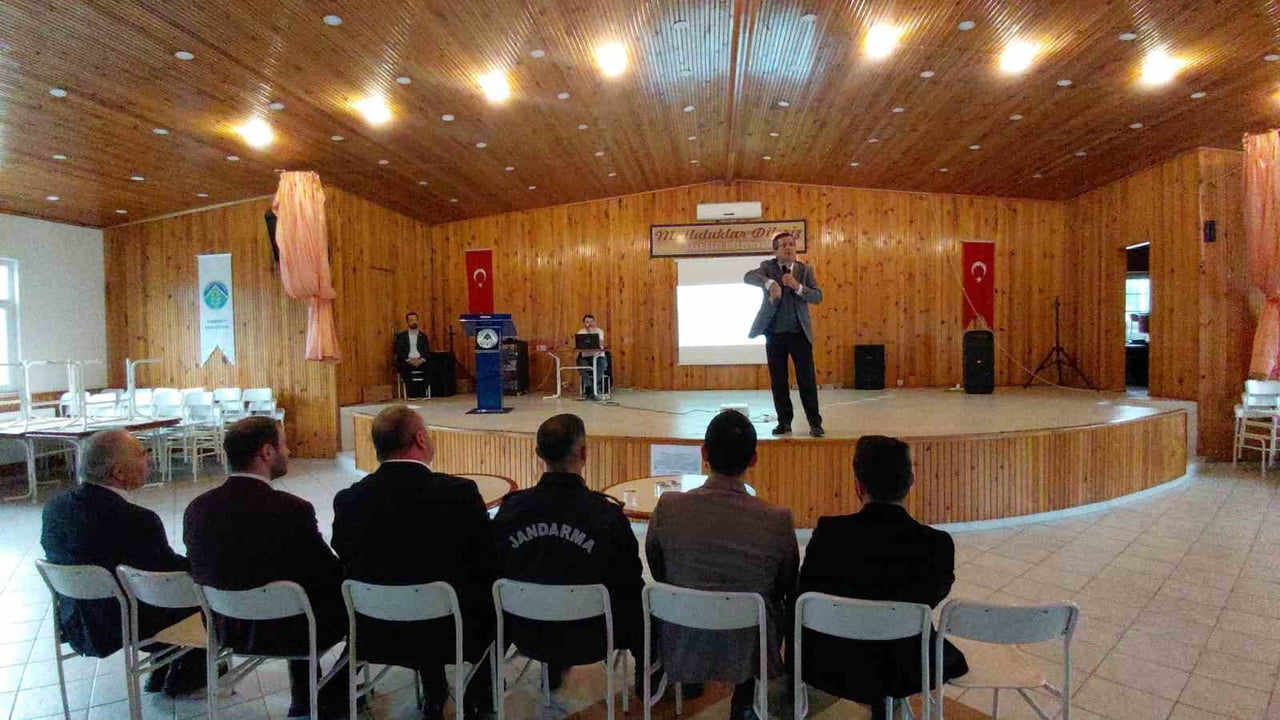 SEMİNERDE, AİLELERE ÇOCUKLARIN GÜVENLİĞİ, YASAL SORUMLULUKLAR, RUHSATLI SİLAHLARIN GÜVENLİ...
