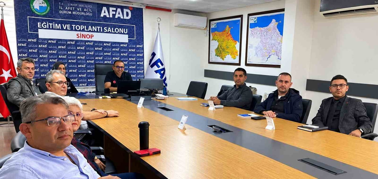 SİNOP İL AFET VE ACİL DURUM MÜDÜRLÜĞÜ TARAFINDAN KAMU KURUM VE KURULUŞLARININ TEMSİLCİLERİNE...