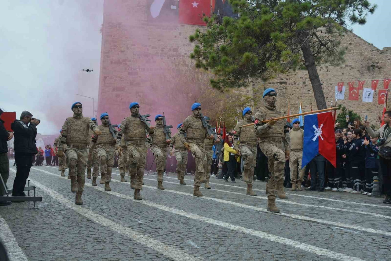 SİNOP’TA 29 EKİM CUMHURİYET BAYRAMI'NIN 103’ÜNCÜ YIL DÖNÜMÜ DÜZENLENEN TÖRENLERLE COŞKUYLA...