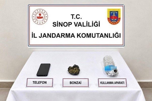 SİNOP’UN BOYABAT VE DURAĞAN İLÇELERİNDE JANDARMA EKİPLERİNCE UYUŞTURUCU SATICILARINA YÖNELİK...
