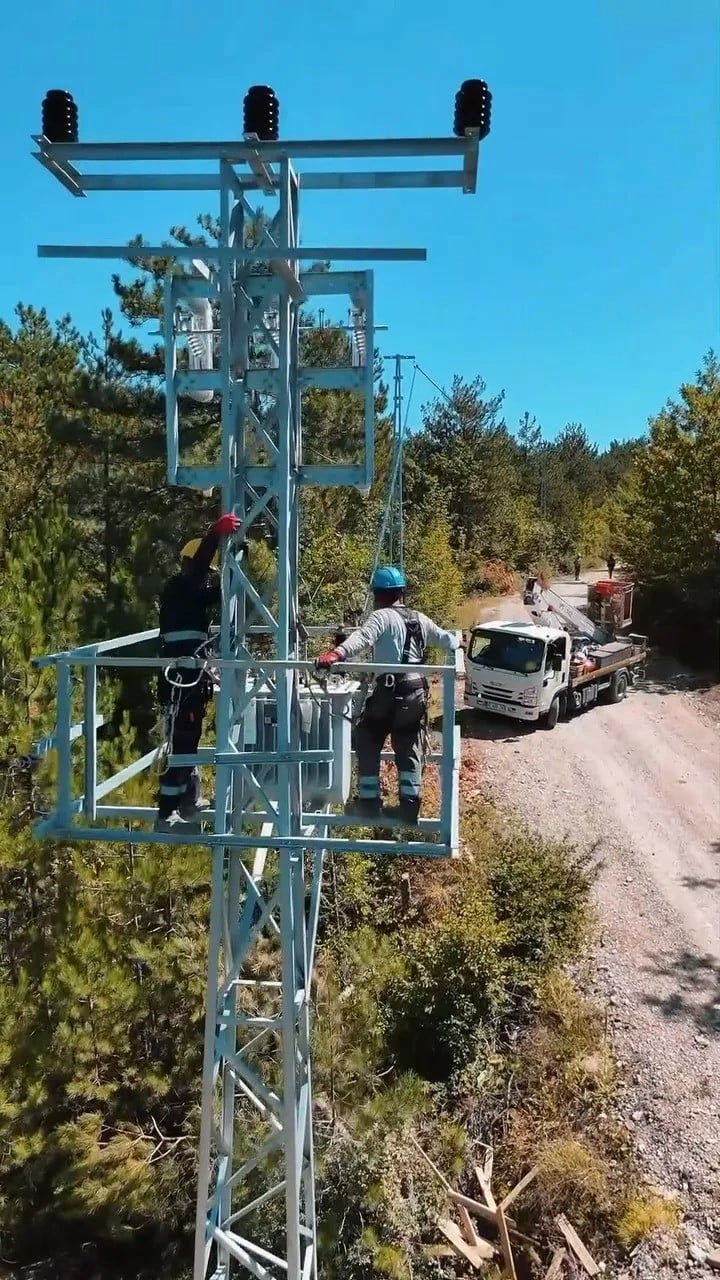 SİNOP’UN GERZE İLÇESİNE BAĞLI SORKUN MAHALLESİ’NDE ELEKTRİK ŞEBEKESİNİN YENİLENMESİ AMACIYLA...