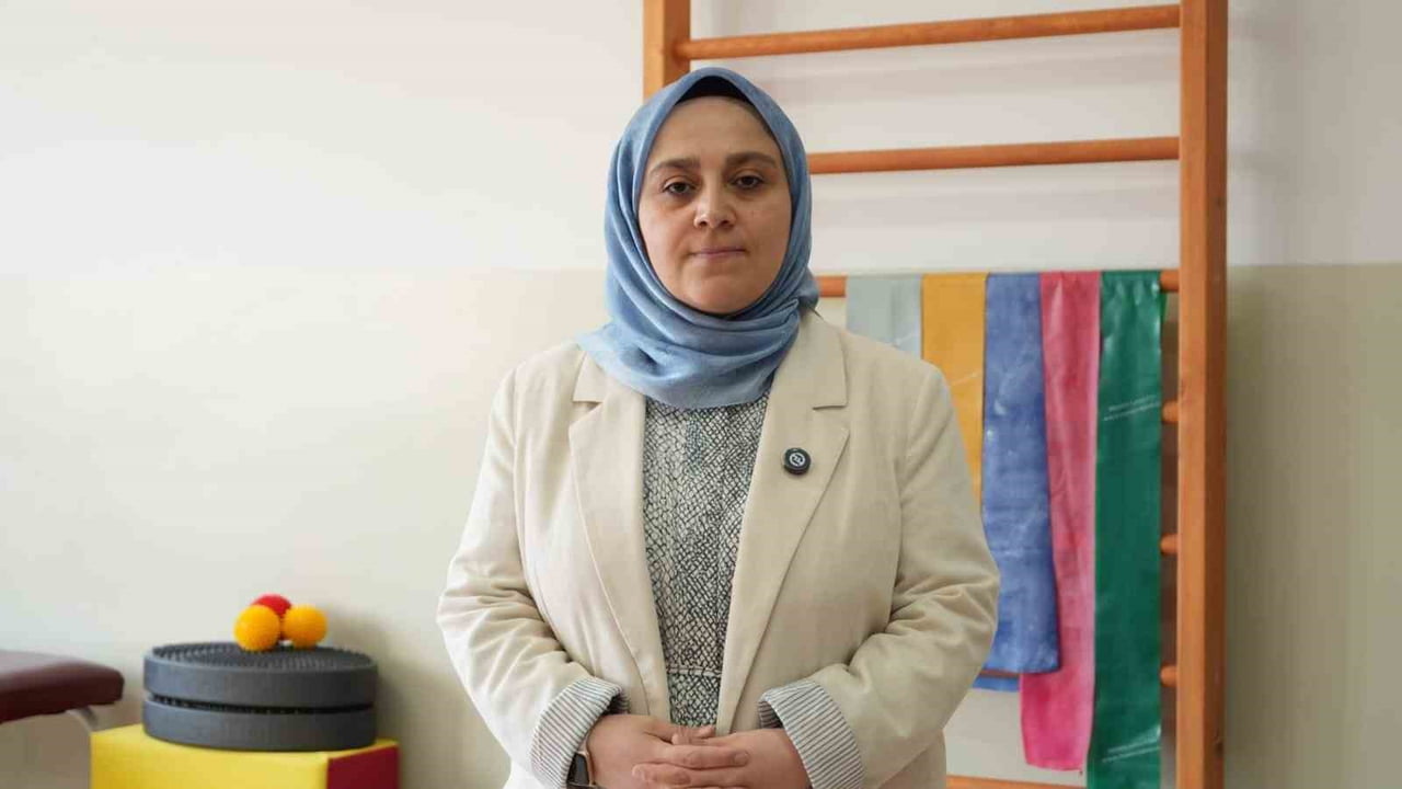 SİVAS CUMHURİYET ÜNİVERSİTESİ FİZYOTERAPİ VE REHABİLİTASYON BÖLÜMÜ ÖĞRETİM GÖREVLİSİ DR....