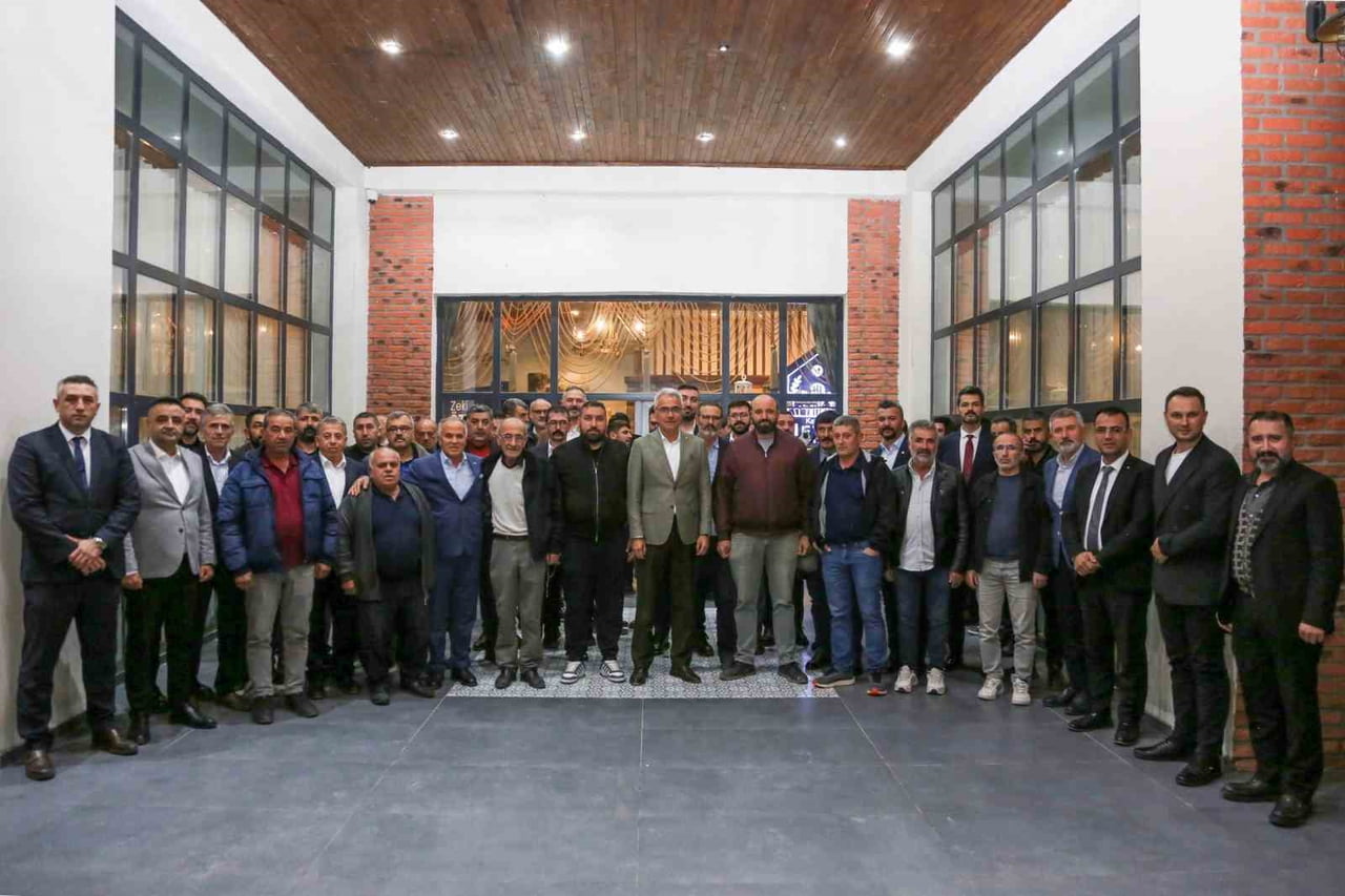 SİVAS TİCARET VE SANAYİ ODASI BAŞKANI ZEKİ ÖZDEMİR, KANGAL’DA ÜYELERİYLE BİR ARAYA GELDİ. ÖZDEMİR...