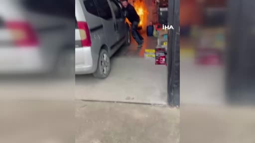 Sobadan çıkan yangından aracı böyle kaçırdılar