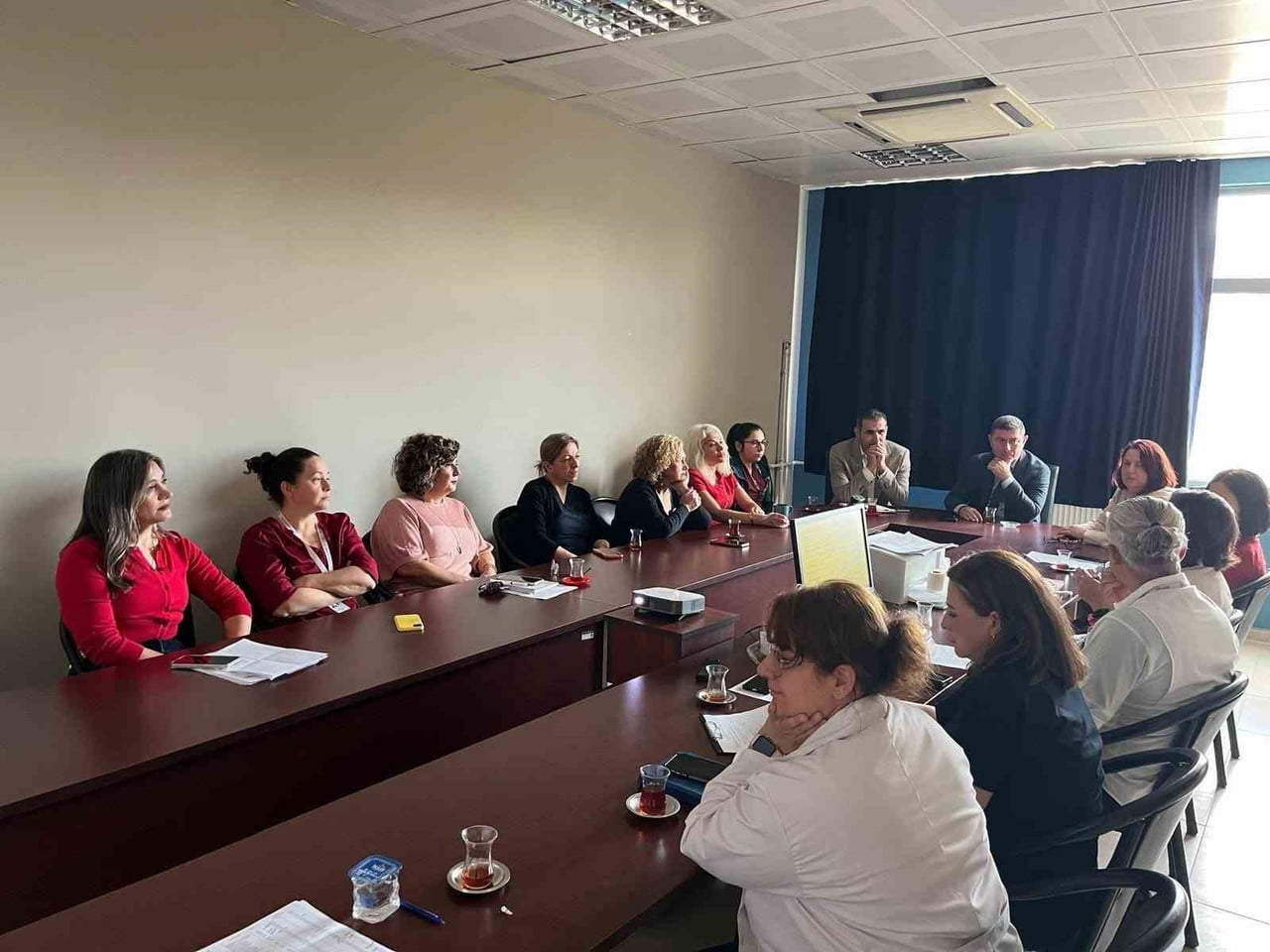 SÖKE FEHİME FAİK KOCAGÖZ DEVLET HASTANESİ'NDE DÜZENLENEN TOPLANTIDA, ÇALIŞAN SAĞLIĞININ KORUNMASI...