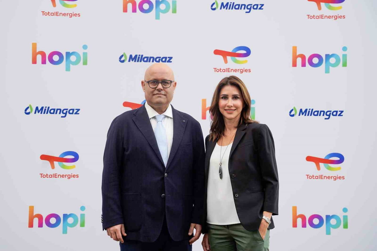 (SOLDAN SAĞA) GÜZELENERJİ VE MİLANGAZ GENEL MÜDÜRÜ ERDAL YAVUZ, HOPİ CEO’SU ELİF ATEŞOK...