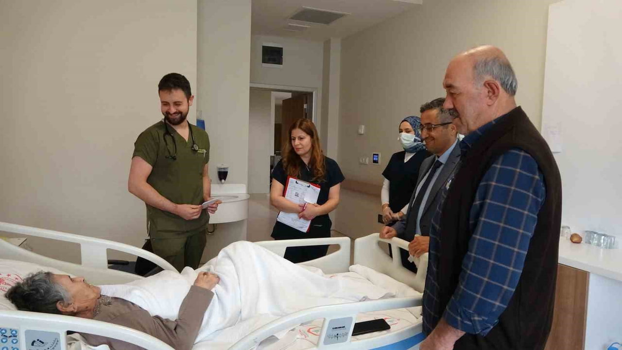 SORGUN DEVLET HASTANESİ, KRONİK HASTALIĞI BULUNAN, YOĞUN BAKIM SONRASI BAKIMA İHTİYAÇ DUYAN VE...