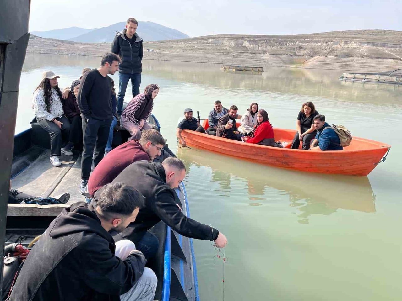 SU ÜRÜNLERİ FAKÜLTESİ ÖĞRENCİLERİ, PLANKTON BİLGİSİ VE KÜLTÜRÜ İLE LİMNOLOJİ DERSLERİ KAPSAMINDA...