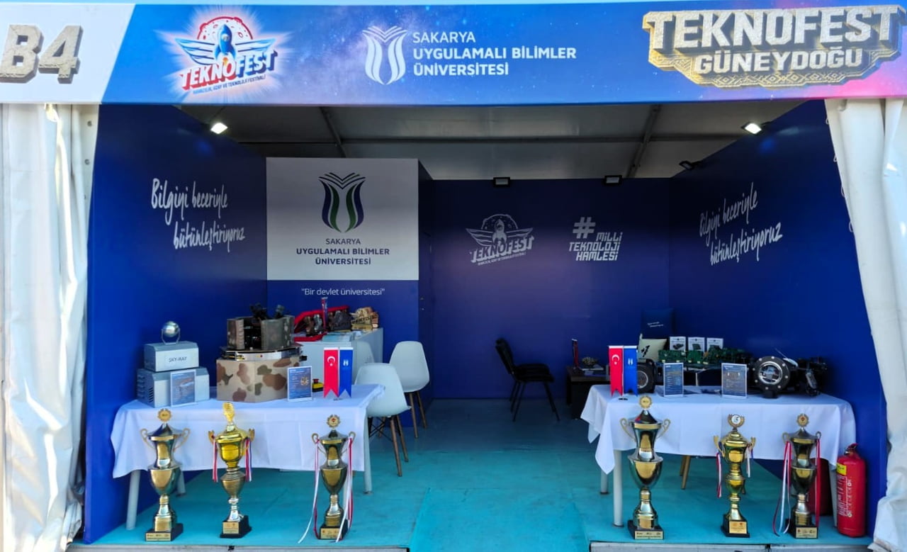 SUBÜ, ŞANLIURFA’DA ‘TEKNOFEST GÜNEYDOĞU’ ADIYLA DÜZENLENEN TEKNOFEST 2026 FİNALLERİNDE 4 FARKLI...