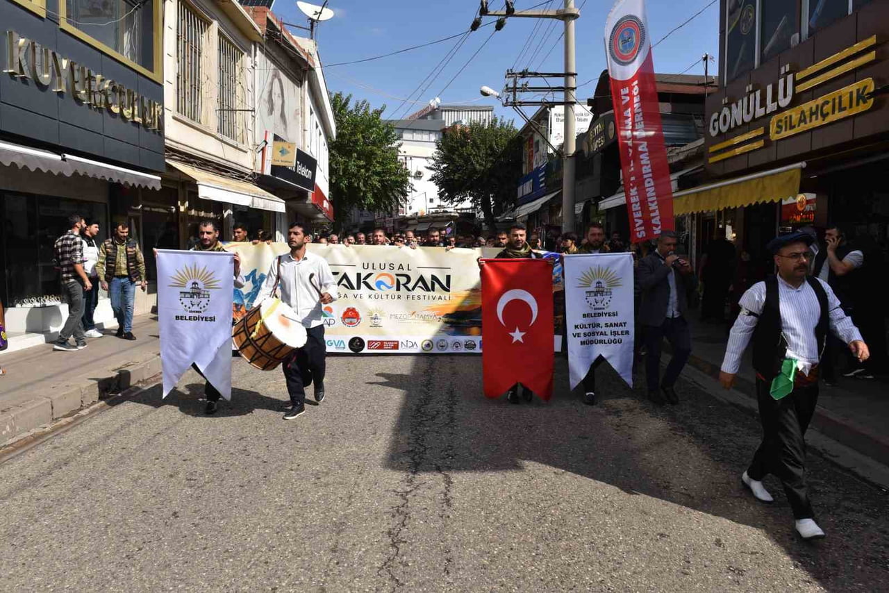 TAKORAN FESTİVALİ KORTEJ YÜRÜYÜŞÜYLE BAŞLADI