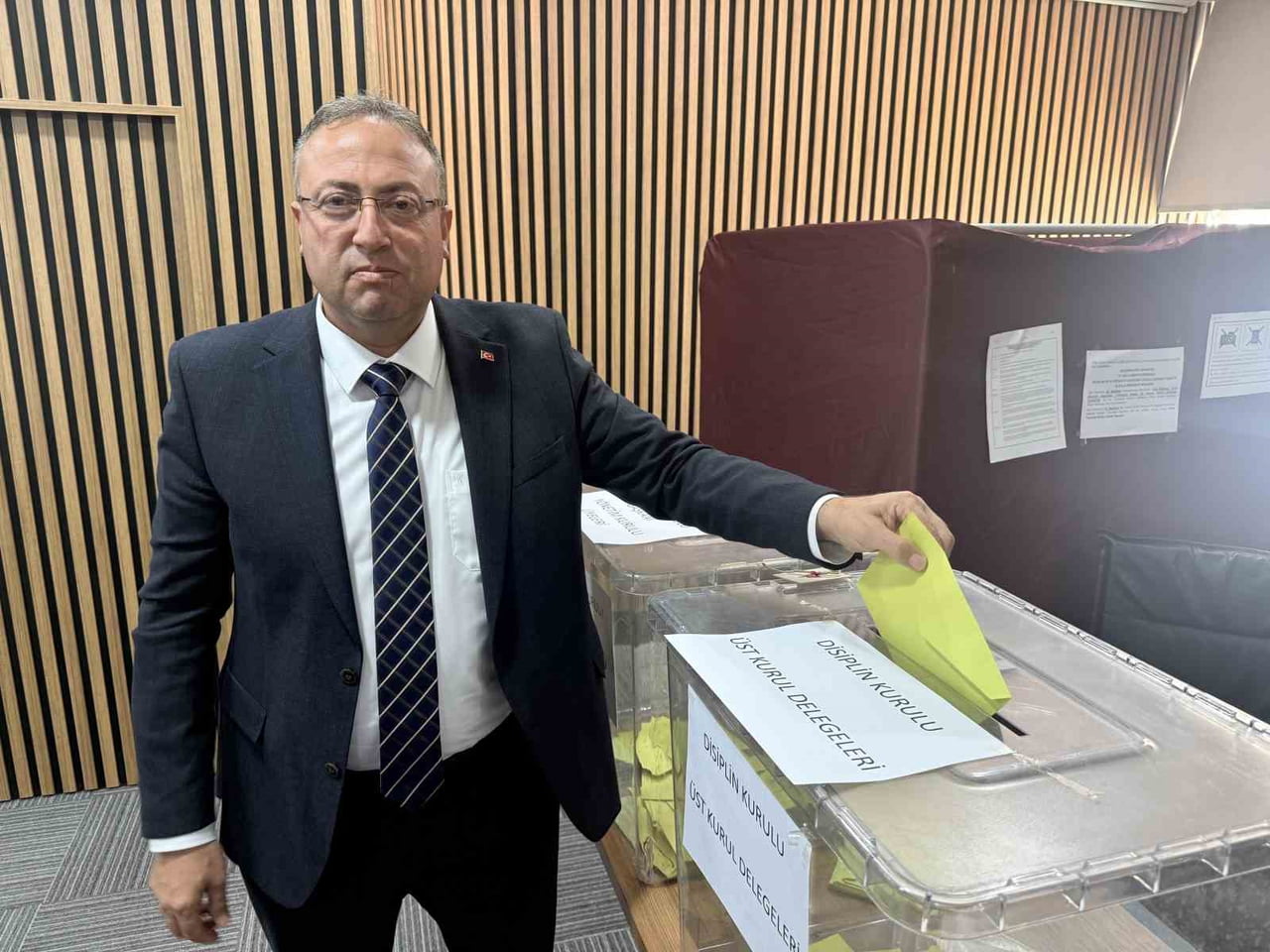 TARSUS TİCARET BORSASI’NDA GÖREV DAĞILIMI YAPILDI, VEYİS AVCI YÖNETİM KURULU BAŞKANI OLDU