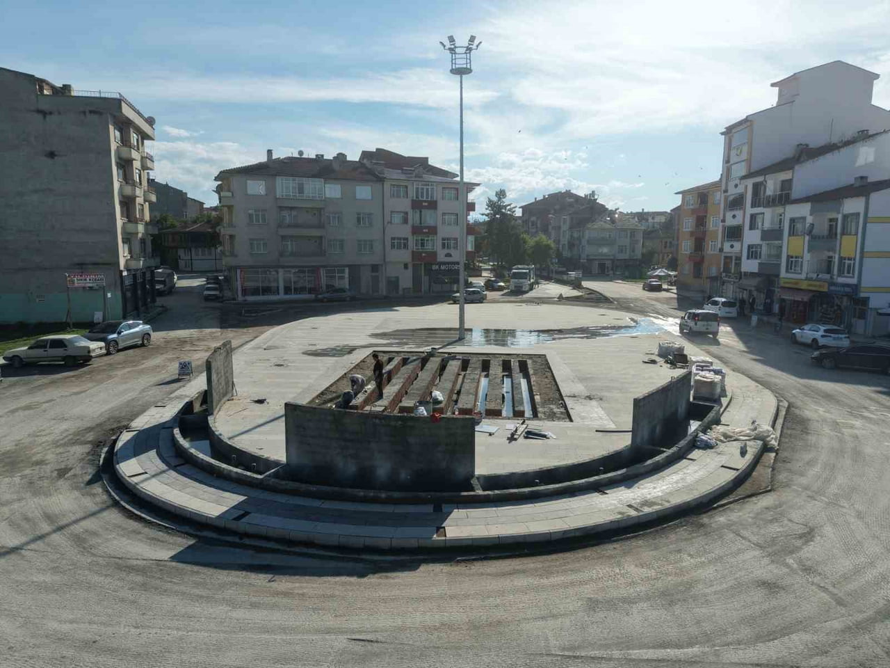 TAŞKÖPRÜ BELEDİYESİ TARAFINDAN GERÇEKLEŞTİRİLEN KÖPRÜBAŞI MEYDAN DÜZENLEME PROJESİ'NDE...