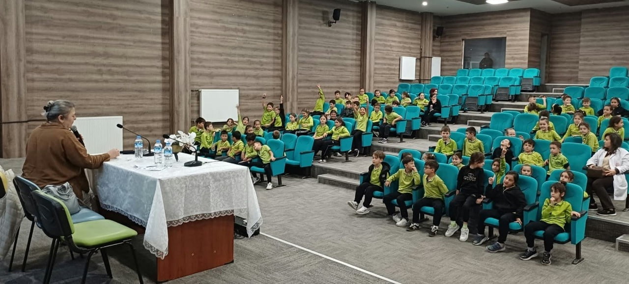 TAVŞANLI'DA ÖĞRENCİLERE VERGİ BİLİNCİ EĞİTİMİ