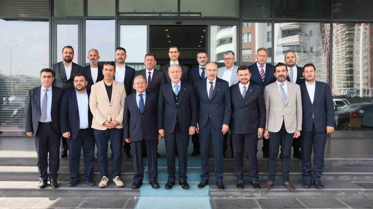 TBMM MİLLÎ SAVUNMA KOMİSYONU BAŞKANI VE AK PARTİ KAYSERİ MİLLETVEKİLİ HULUSİ AKAR, BÜYÜKŞEHİR...