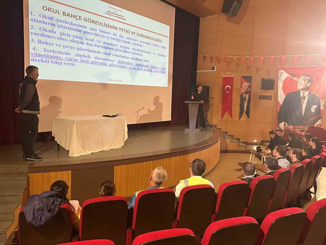 TEKİRDAĞ'IN MURATLI İLÇESİNDE OKULLARDA GÖREV YAPAN BAHÇE GÖREVLİLERİNE YÖNELİK KAPSAMLI BİR...