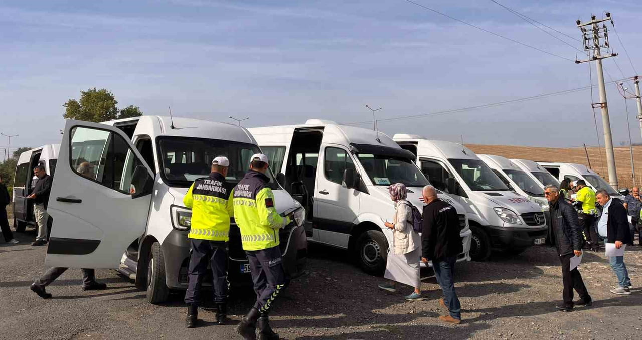 TEKİRDAĞ’IN MURATLI İLÇESİNDE OKUL SERVİS ŞOFÖRLERİ İLE REHBER PERSONELE YÖNELİK KAPSAMLI BİR...
