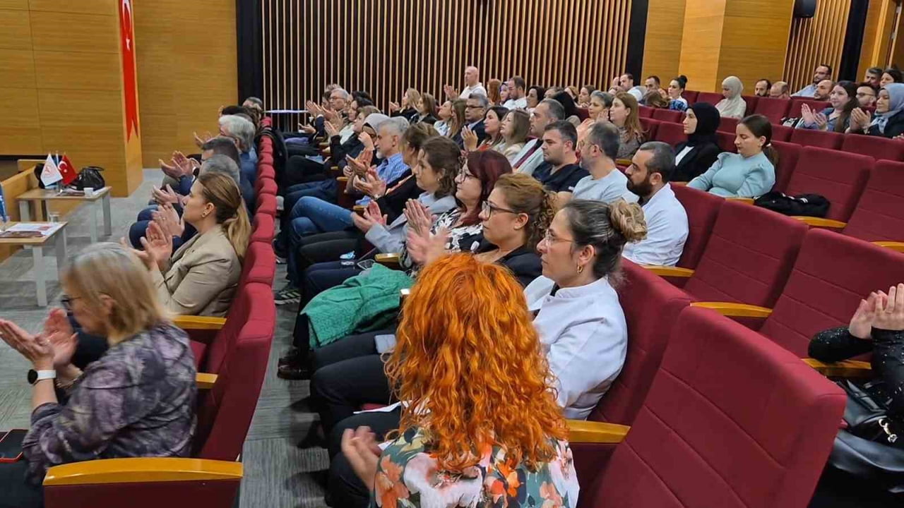 TEKİRDAĞ ŞEHİR HASTANESİ’NDE DÜZENLENEN ORGAN BAĞIŞI FARKINDALIK TOPLANTISINDA, ORGAN BAĞIŞININ...