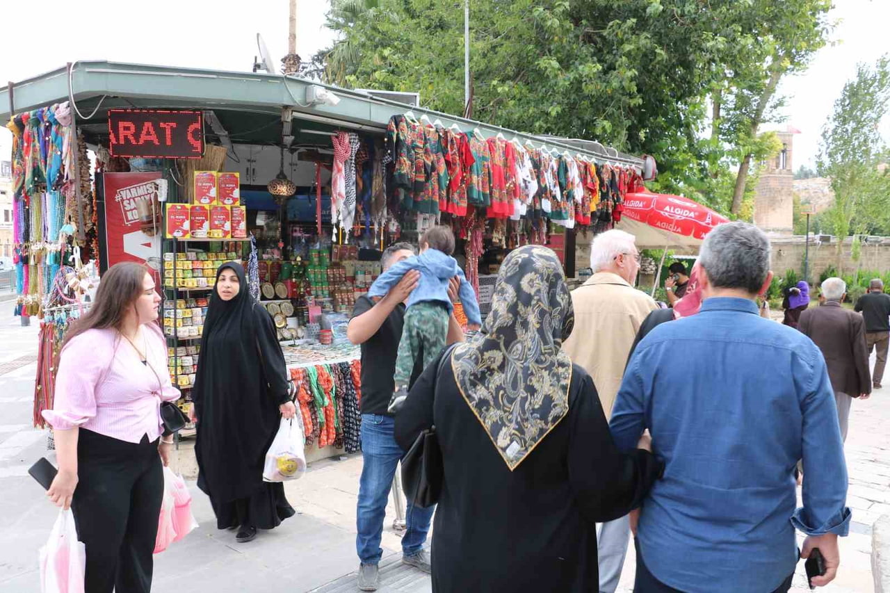 TEKNOFEST GÜNEYDOĞU FESTİVALİ, ŞANLIURFA'DA ESNAFIN YÜZÜNÜ GÜLDÜRDÜ.