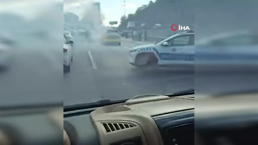 TEM otoyolunda seyir halindeki otomobilde yangın çıktı