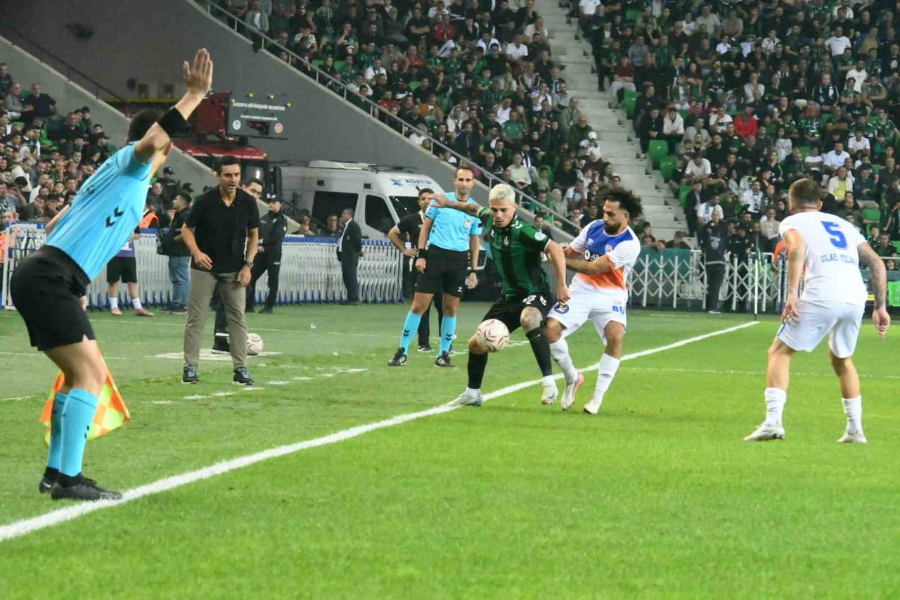 TFF 2. LİG KIRMIZI GRUP'UN 6. HAFTASINDA SAKARYASPOR, KENDİ SAHASINDA KARŞILAŞTIĞI EKİNCİLER...