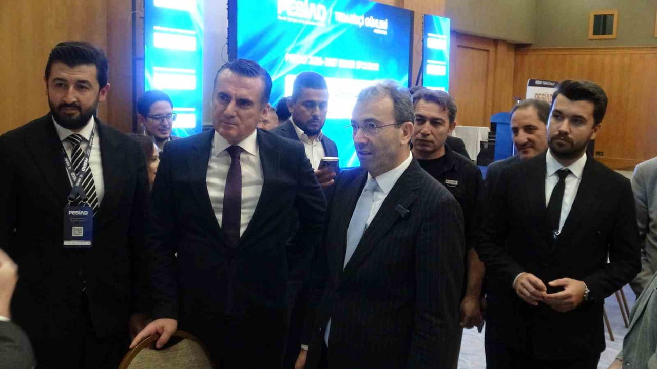 TİCARET BAKAN YARDIMCISI MAHMUT GÜRCAN, TOGG CEO’SU MEHMET GÜRCAN KARAKAŞ, PENDİK BELEDİYE BAŞKANI...