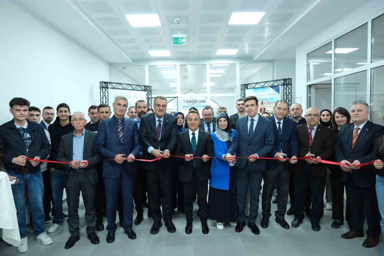 TOGÜBANK BANKACILIK VE SİGORTACILIK UYGULAMA LABORATUVARI’NIN AÇILIŞI GERÇEKLEŞTİRİLDİ.