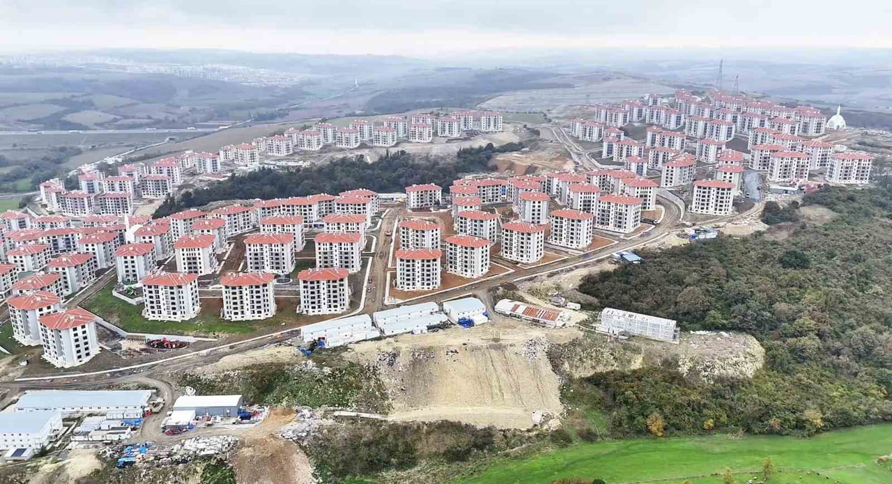 TOKİ TARAFINDAN İNŞA EDİLEN 3 BİN 932 KONUT, İSTANBUL BÜYÜKŞEHİR BELEDİYESİ'NE BAĞLI İSKİ'NİN SU...