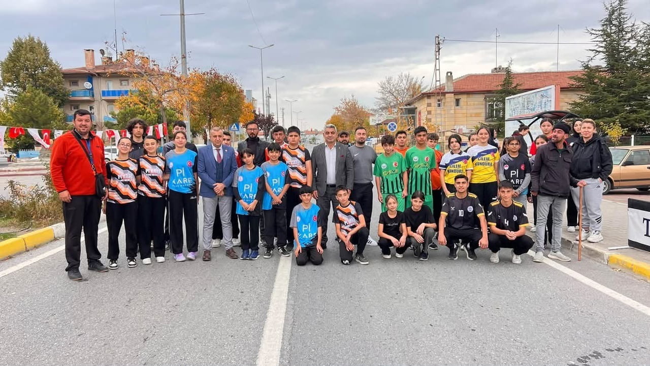 TOMARZA GENÇLİK VE SPOR İLÇE MÜDÜRLÜĞÜ İLE TOMARZA İLÇE MİLLİ EĞİTİM MÜDÜRLÜĞÜ İŞ BİRLİĞİNDE...