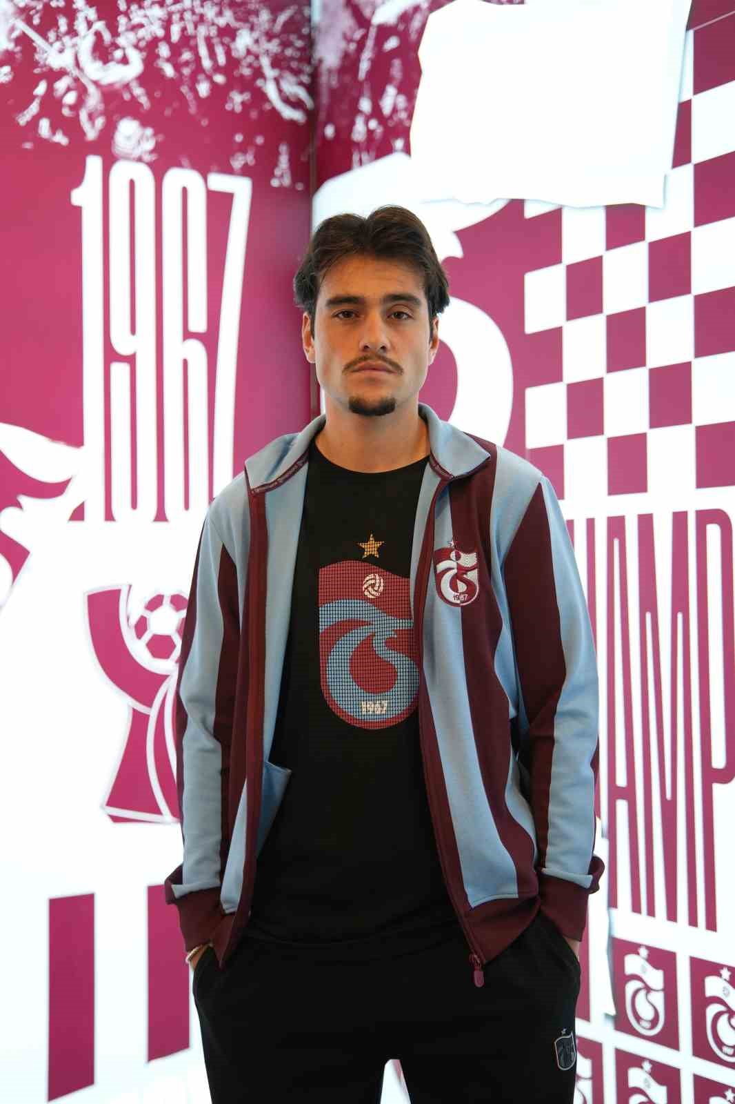 TRABZONSPOR’UN GENÇ FUTBOLCUSU ARAL ŞİMŞİR, TRABZONSPOR DERGİSİ’NİN 243. SAYISINDA YAYIMLANAN...