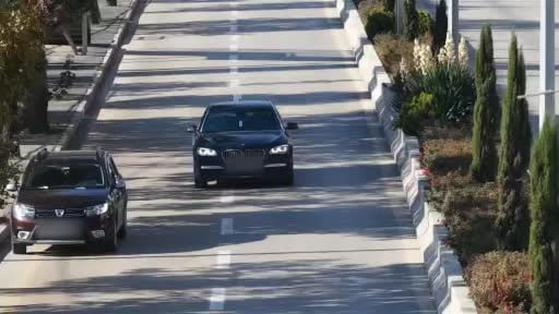 Trafik denetimindeki ilginç anlar dron kamerasında: Aracını bırakıp yaya olarak kaçmaya...