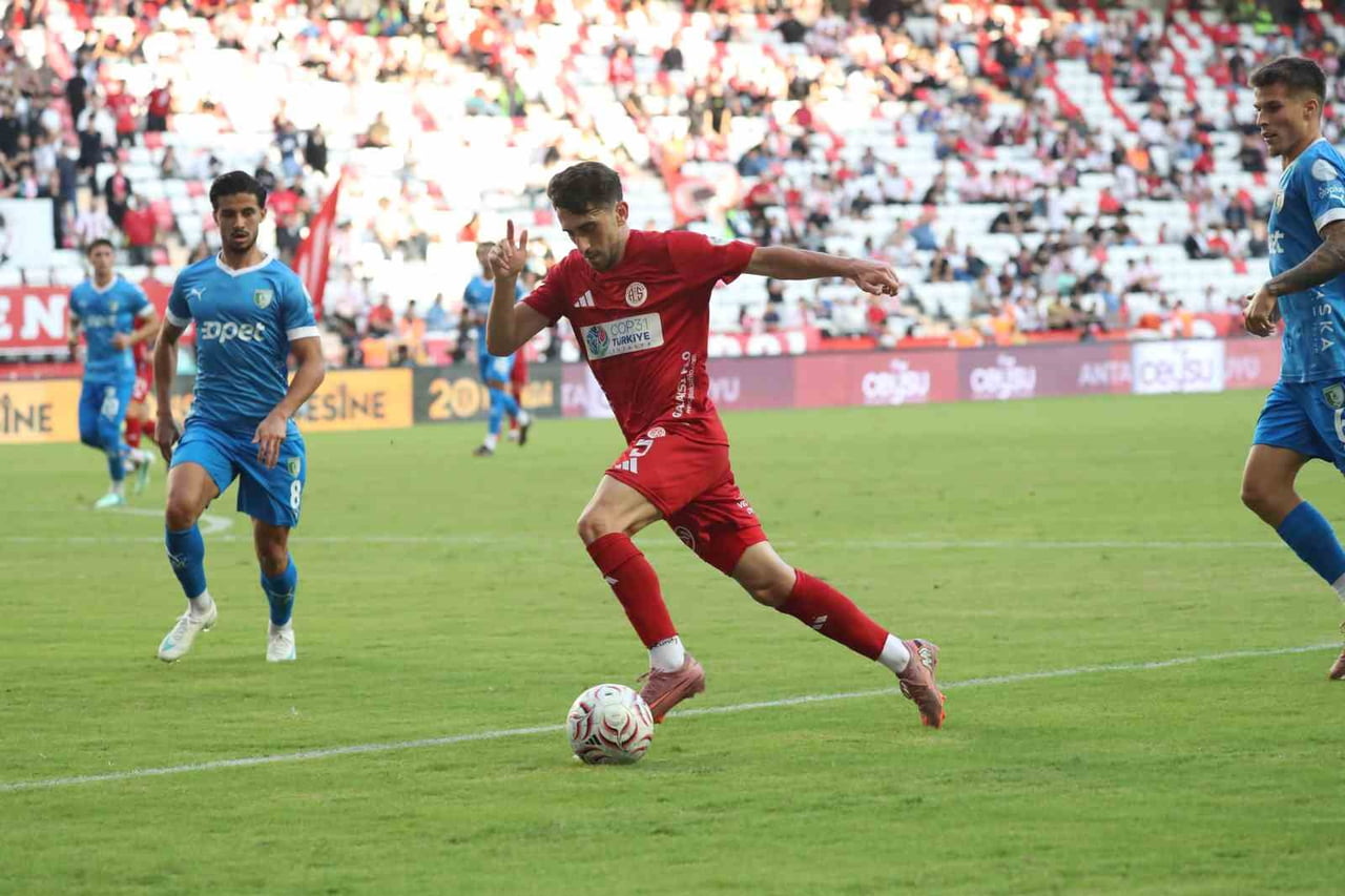 TRENDYOL 1. LİG'İN 12. HAFTASINDA ANTALYASPOR, SAHASINDA KARŞILAŞTIĞI BODRUM FK'YA 2-1 MAĞLUP...