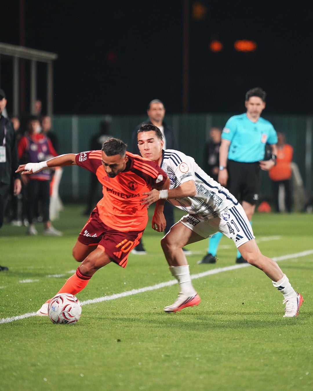 TRENDYOL 1. LİG'İN 9. HAFTASINDA ÜMRANİYESPOR, SAHASINDA KARŞILAŞTIĞI SARIYER İLE 1-1 BERABERE...
