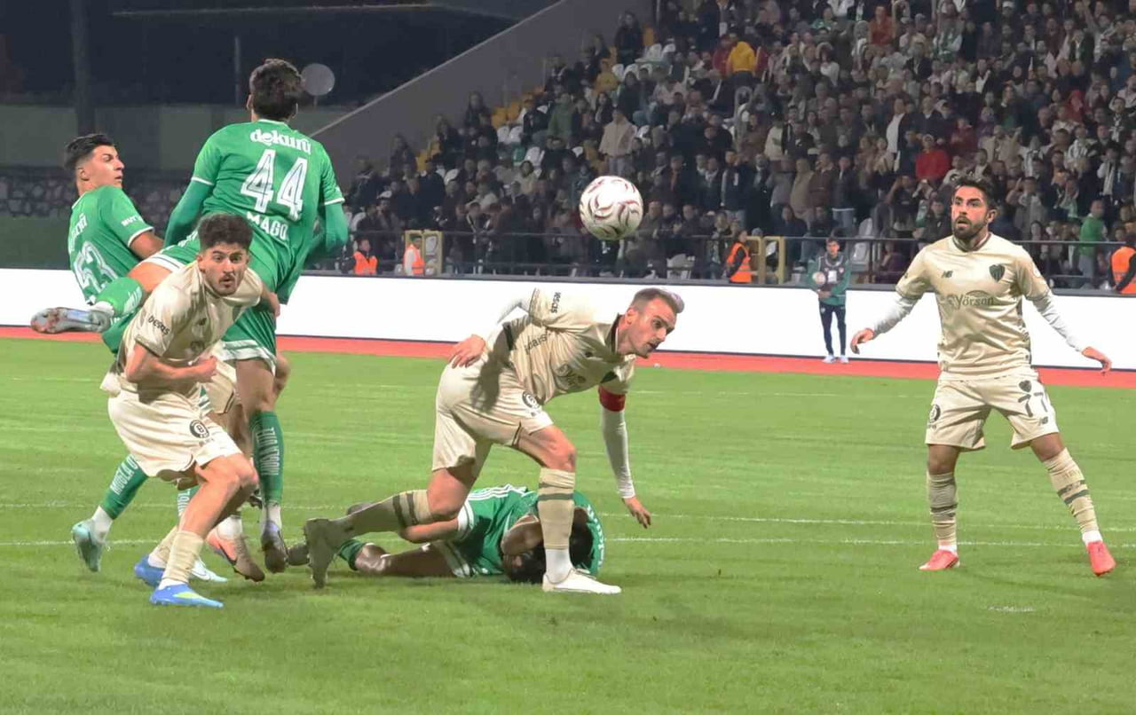 TRENDYOL 1. LİG’İN 10. HAFTASINDA MUĞLASPOR, SAHASINDA KARŞILAŞTIĞI BURSASPOR’A 3-0 MAĞLUP...