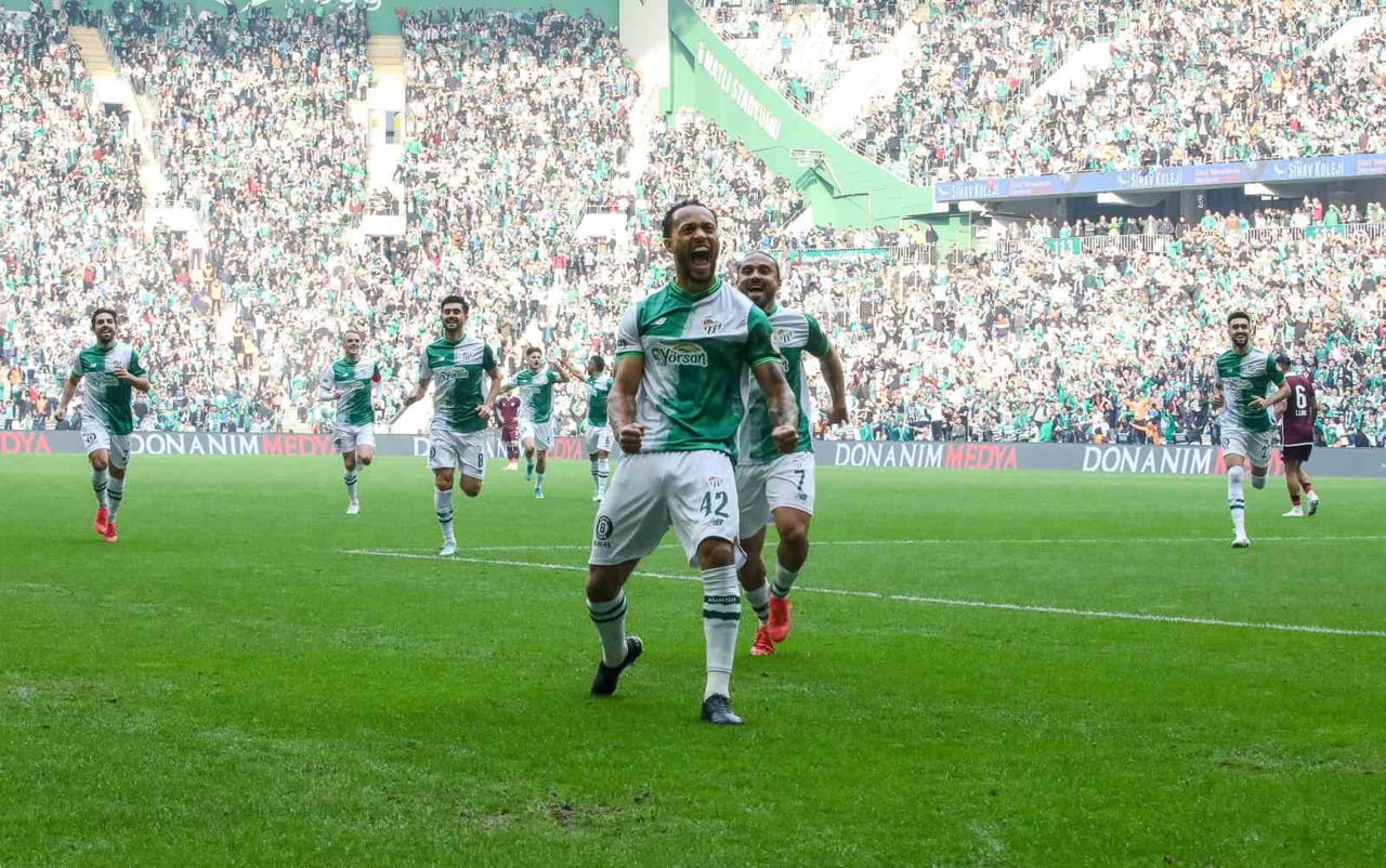 TRENDYOL 1. LİG’İN 13. HAFTASINDA BURSASPOR, SAHASINDA KARŞILAŞTIĞI BANDIRMASPOR’U 3-0 MAĞLUP...