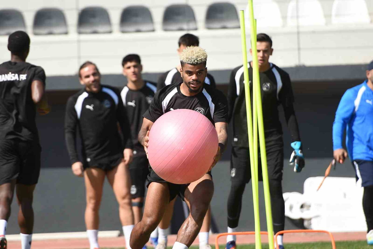 TRENDYOL 1. LİG’İN 9. HAFTASINDA KAYSERİSPOR’A KONUK OLACAK MANİSA FK, BU MAÇIN HAZIRLIKLARINA...