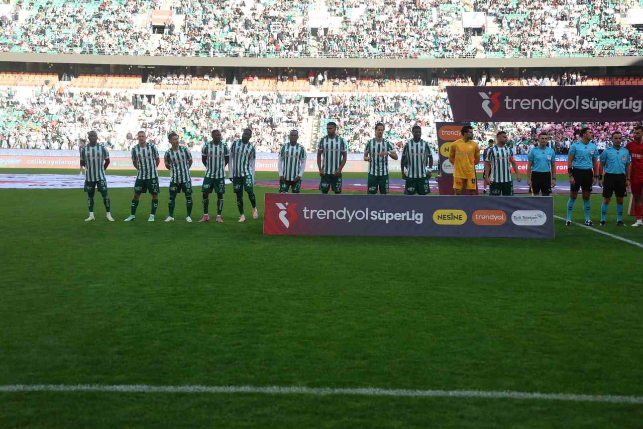 TRENDYOL SÜPER LİG'İN 9. HAFTASINDA KONYASPOR, SAHASINDA GENÇLERBİRLİĞİ İLE KARŞILAŞIYOR....