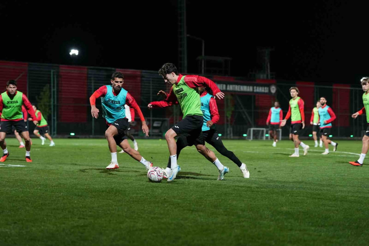 TRENDYOL SÜPER LİG EKİPLERİNDEN ÇORUM FK, 11 EKİM'DE DEPLASMANDA OYNAYACAĞI GAZİANTEP...