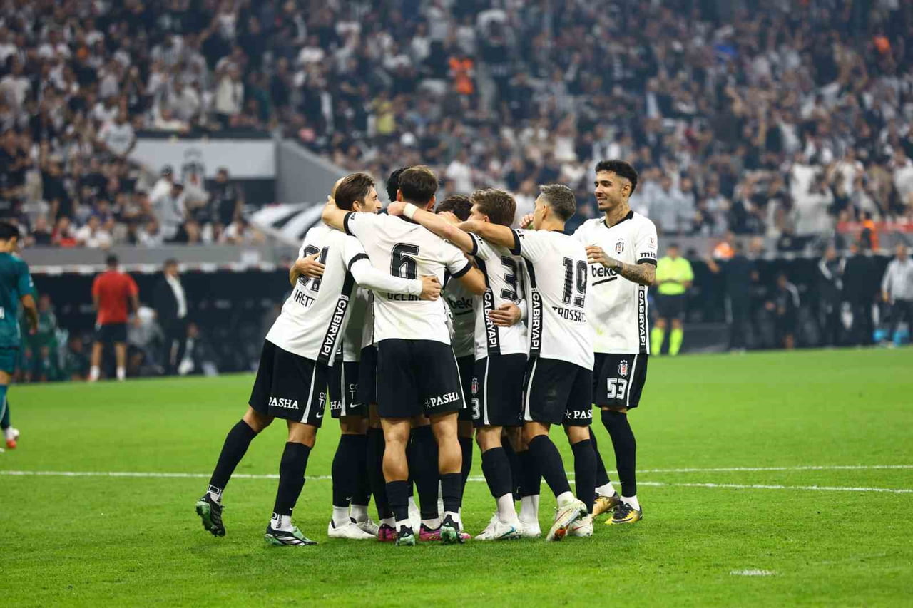 TRENDYOL SÜPER LİG’İN 7. HAFTASINDA KONUK ETTİĞİ KOCAELİSPOR’U 2-1 MAĞLUP EDEN BEŞİKTAŞ’IN...