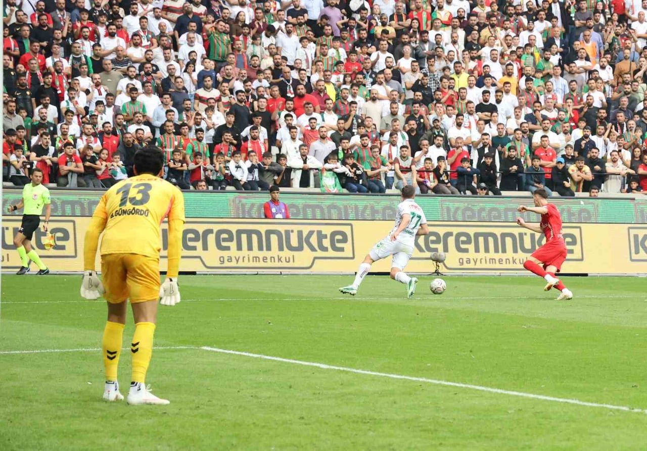 TRENDYOL SÜPER LİG’İN 8. HAFTASINDA AMED SPORTİF FAALİYETLER, SAHASINDA KONYASPOR İLE MÜCADELE...