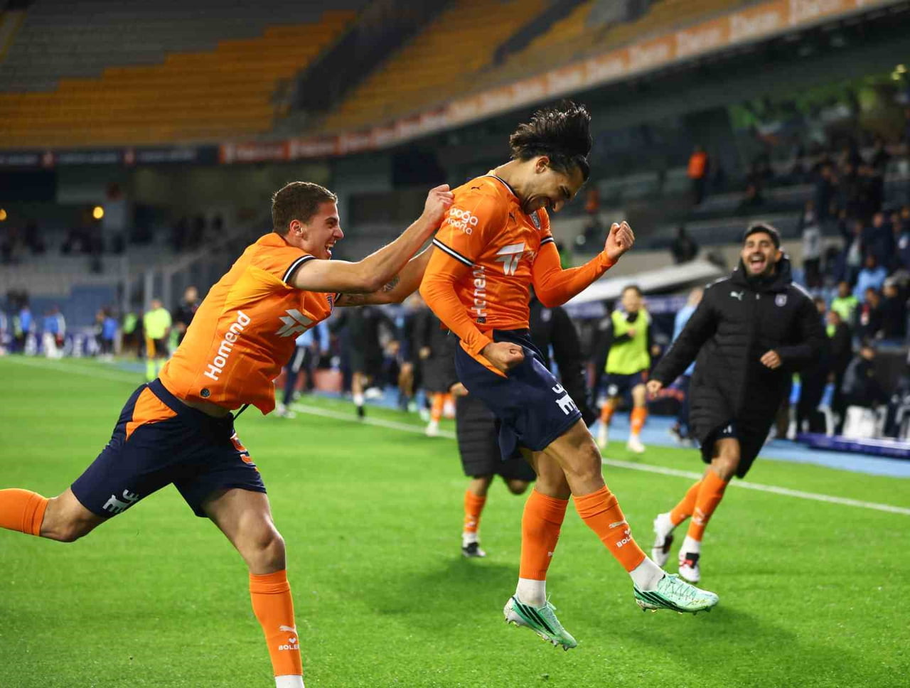 TRENDYOL SÜPER LİG’İN 8. HAFTASINDA BAŞAKŞEHİR, SAHASINDA KARŞILAŞTIĞI GAZİANTEP FUTBOL KULÜBÜ’NÜ...