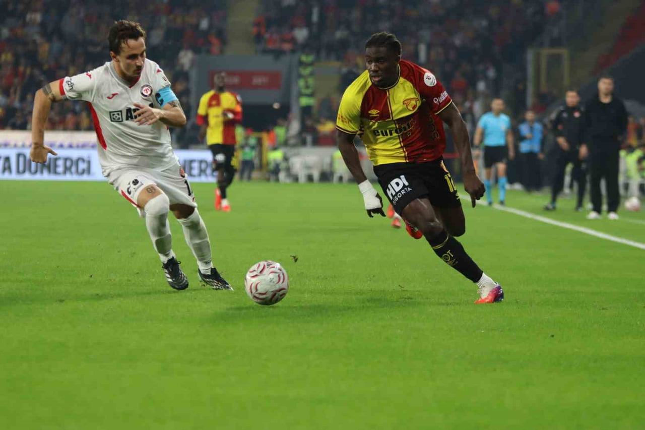 TRENDYOL SÜPER LİG’İN 9. HAFTASINDA GÖZTEPE, SAHASINDA ÇORUM FK’Yİ 2-0 MAĞLUP ETTİ.