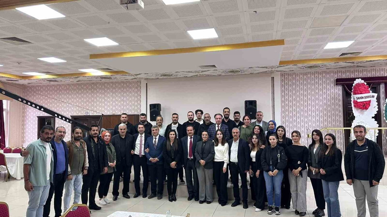 TSYD GENEL MERKEZ ŞUBELER SORUMLUSU KEMAL ÇAĞLAYAN, ELAZIĞ'DA GÖREV YAPAN SPOR BASINI İLE BİR...