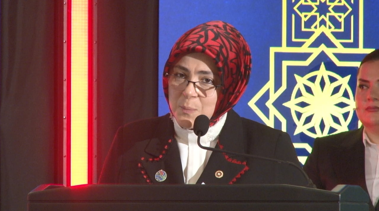 TUĞBA IŞIK ERCAN AÇILIŞ KONUŞMASINDA "TÜRK DEVLET GELENEĞİNDE EGEMENLİK, ATAERKİL BİR YAPIDAN...